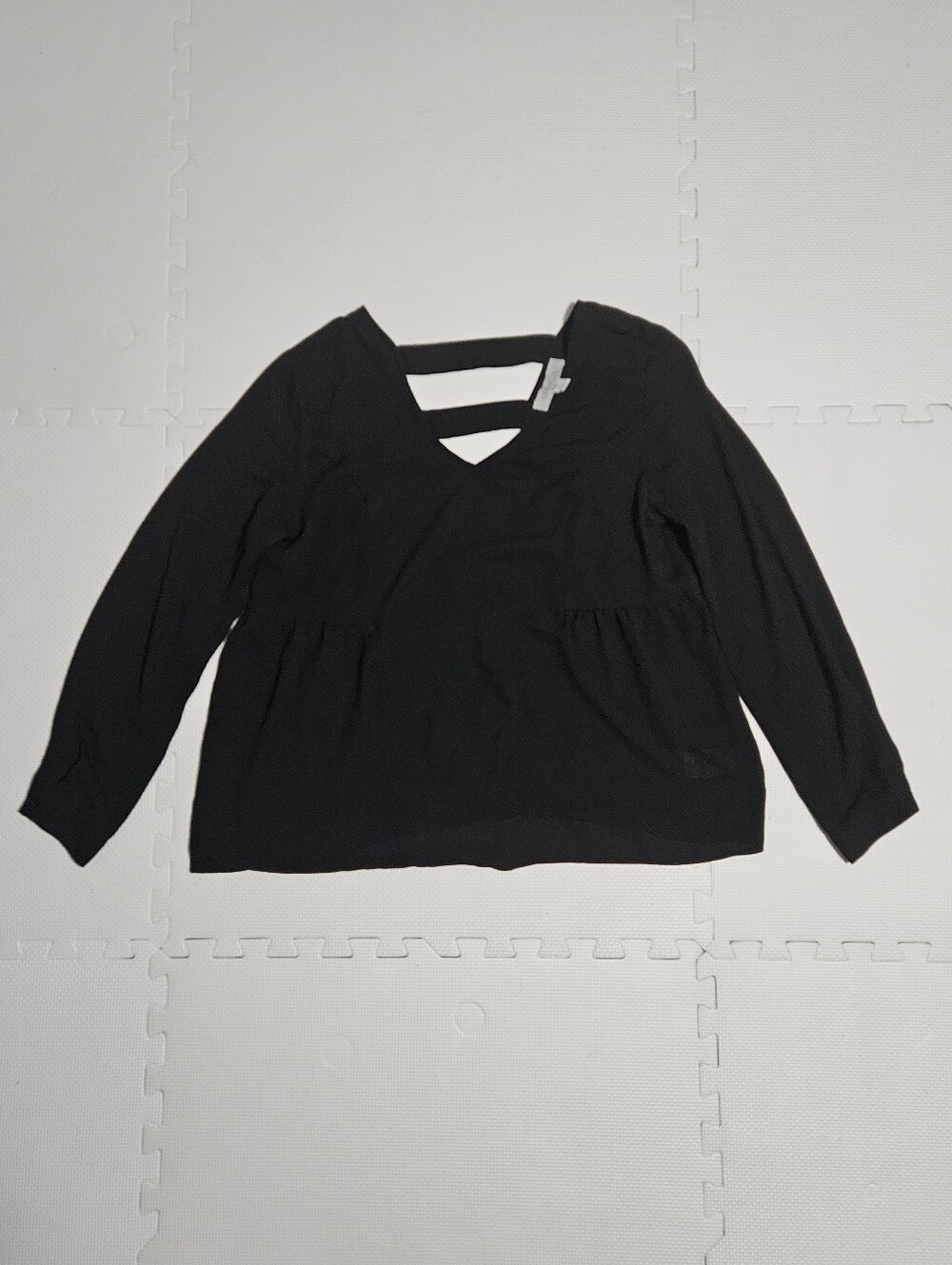 Olive & Oak Black V-Neck Long Sleeve Top with Back Strap Detail